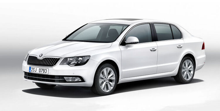 ¿Buscando una gran berlina a precio contenido? el Skoda Superb es la solución